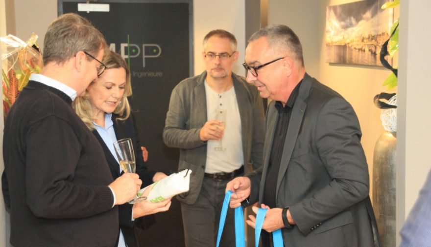 Projektbild 1, 11 | 17 Büroeinweihung #