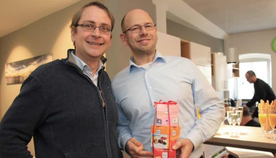 Projektbild 4, 11 | 17 Büroeinweihung #