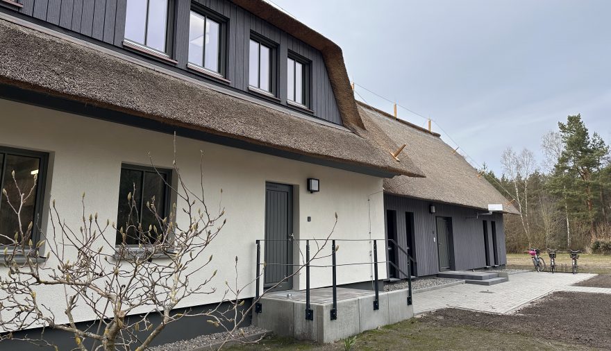 Projektbild 3, 03 | 26 Amtseinweihung # Nationalparkamt Vorpommern | Born am Darß