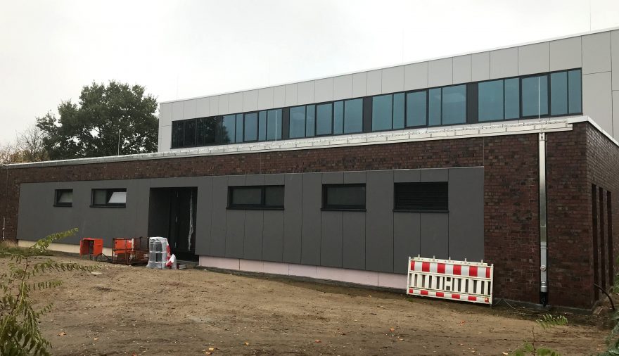 Projektbild 1, 09 | 20 Fertigstellung # Sporthalle | TrÜbPl Putlos, Wagrien Kaserne Oldenburg